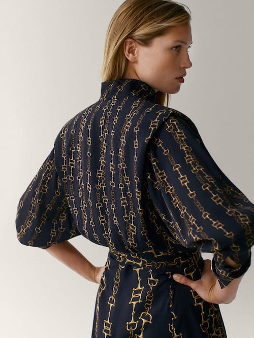 La robe à imprimé chaîne