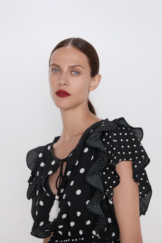 Robe à petits et grands pois