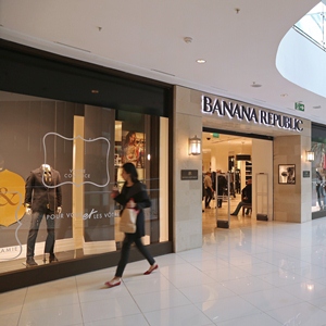 BANANA REPUBLIC